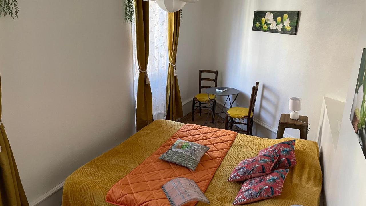 مبيت وإفطار إستين Chez Tifille المظهر الخارجي الصورة